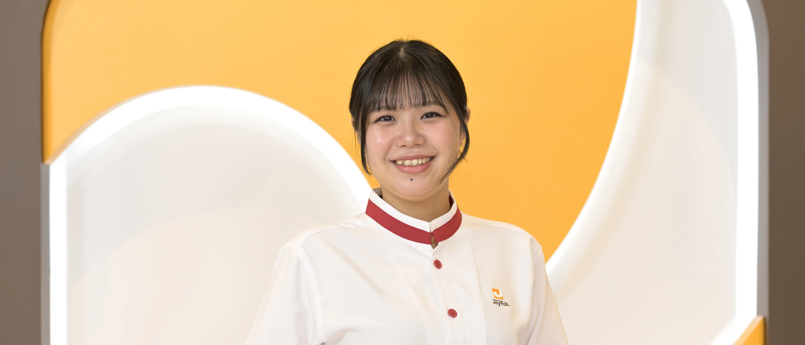 一般社員　冨吉 美羽
