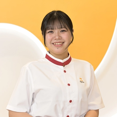 冨吉 美羽